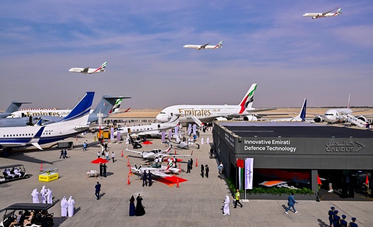 Emirates A350 Steals the Show with Flypast Debut at Dubai Airshow